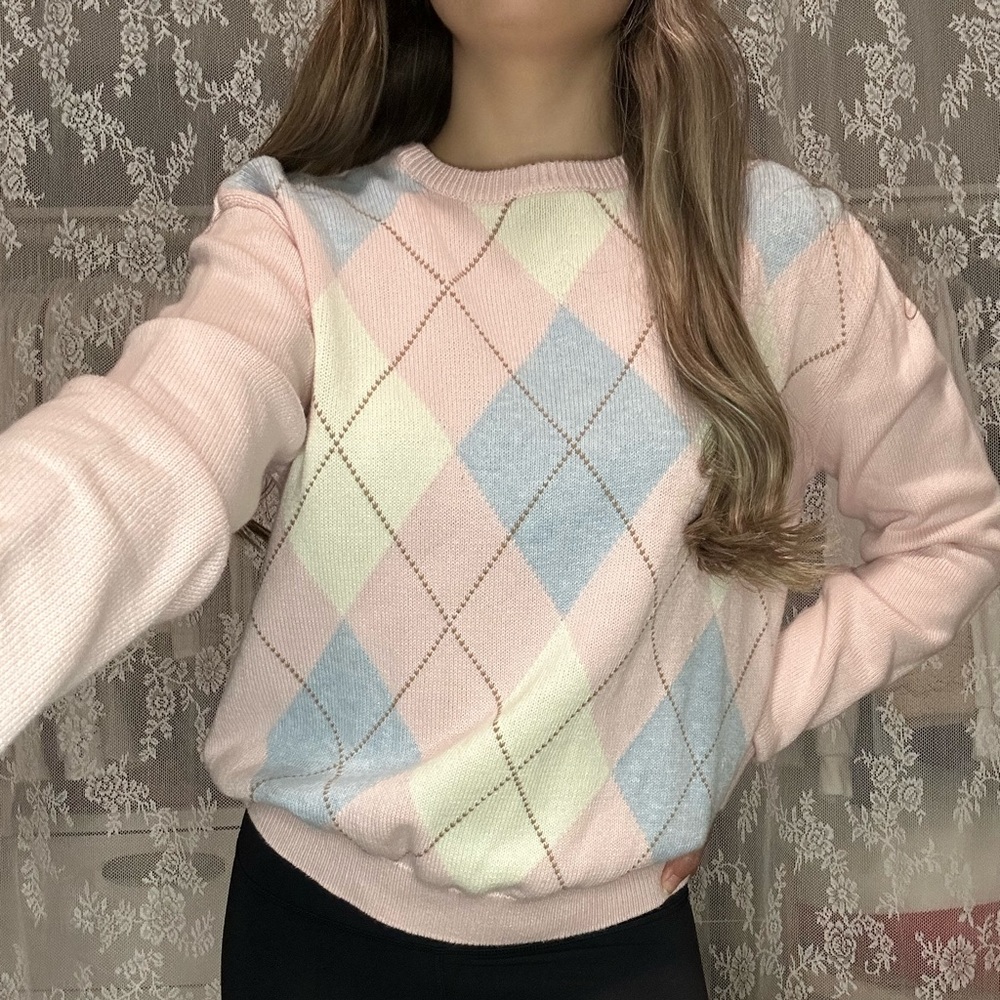 ♡ Brandy Melville Argyle Sweater ♡